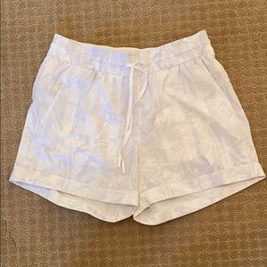 lululemon spring break shorts
